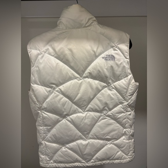The North Face Women’s Ivory Puffer Vest - Picture 3 of 5